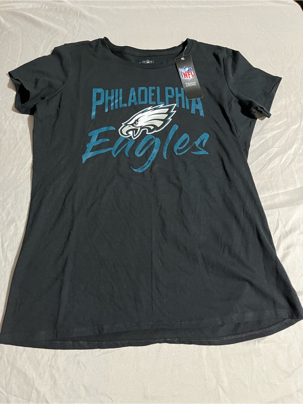NFL Philadelphia Eagles Black Short Sleeve Tee with Teal Logo Women’s Size L NWT